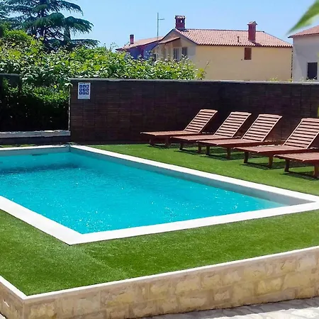 Pina Tatil Evi *